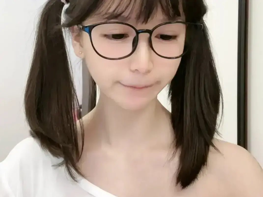 《萌小栖》天才交易员咯咯哒vlog原视频全集免费观看-无删减完整版在线畅播-纯净观影体验沉浸感拉满-高清资源值得二刷细品