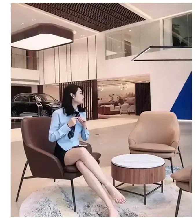 佳木斯新玛特迪桑特女销售事件完整现场视频在线观看-迪桑特导购事件后续结果-全网震惊破防免费播放